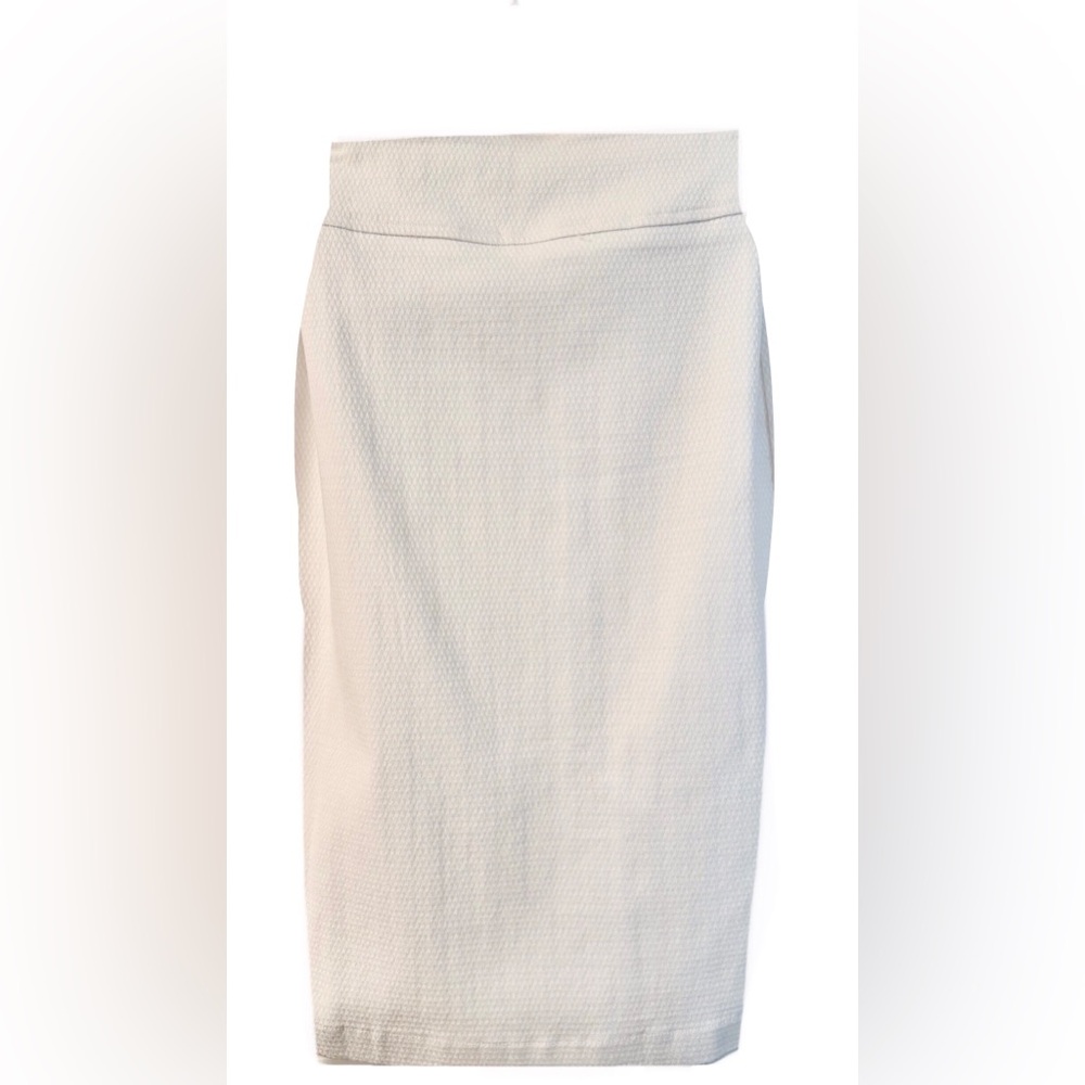 Classic White Pencil Skirt - Jacquard Textures